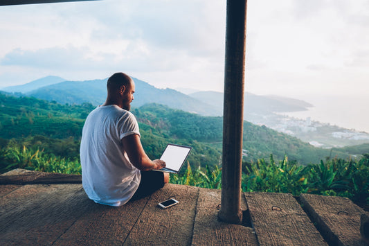 How to Get High-Speed Internet While Traveling