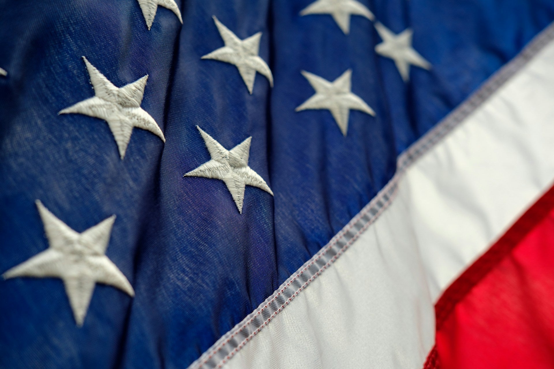 Can a Canadian Permanent Resident Travel to USA? Entry Requirements Explained