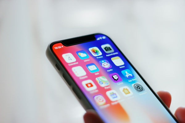 Optus Roaming vs Simify: Which One Wins Abroad?
