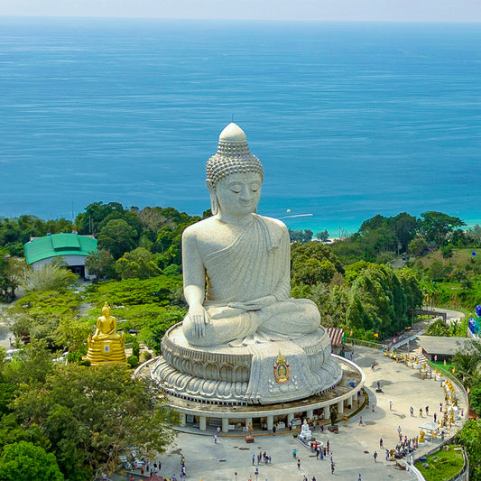Colourful and scenie view of Thai architecture.